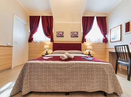 Hotel Manzoni Рим Экстерьер фото