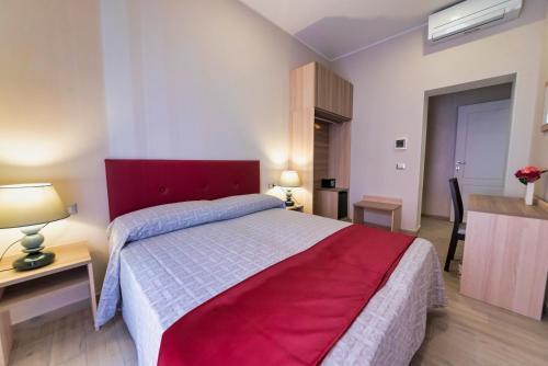 Hotel Manzoni Рим Экстерьер фото